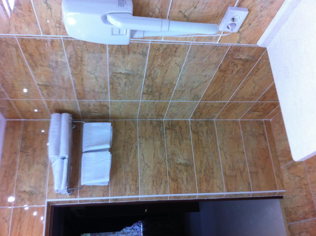 Mereke Hotel Ustʼ-Kamenogorsk Chambre photo