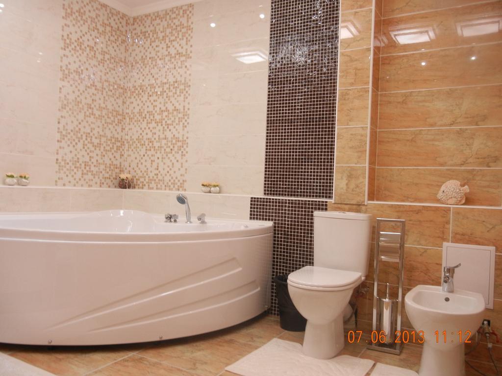 Mereke Hotel Ustʼ-Kamenogorsk Chambre photo