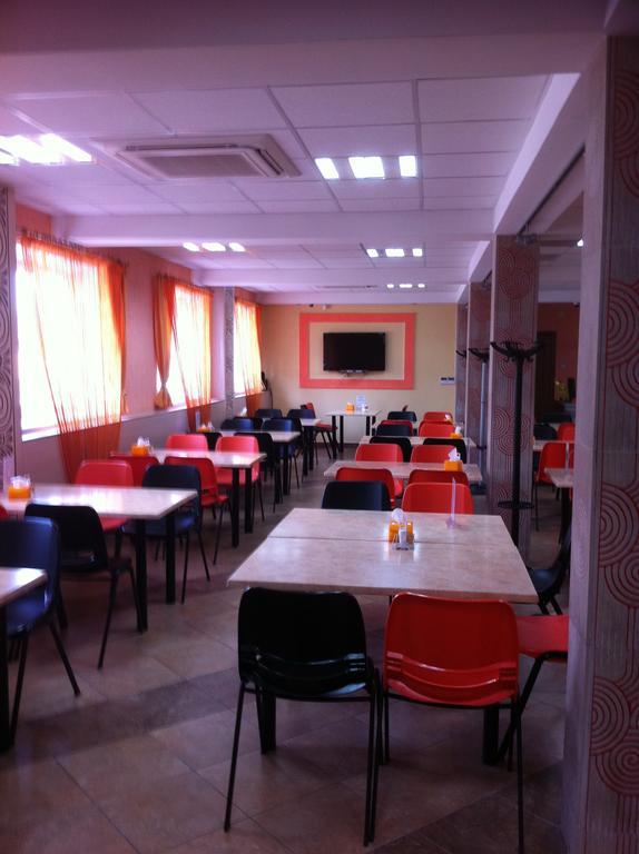 Mereke Hotel Ustʼ-Kamenogorsk Extérieur photo