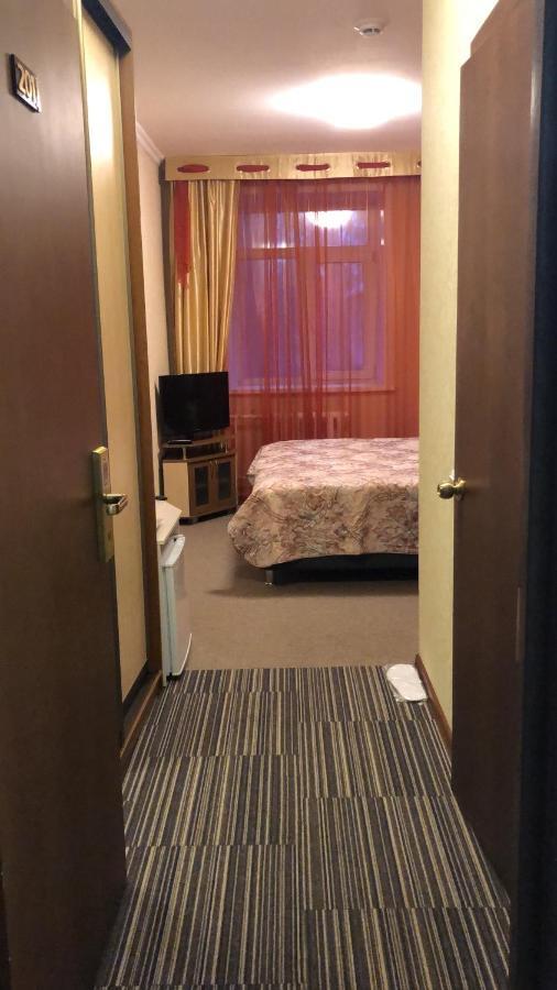 Mereke Hotel Ustʼ-Kamenogorsk Extérieur photo