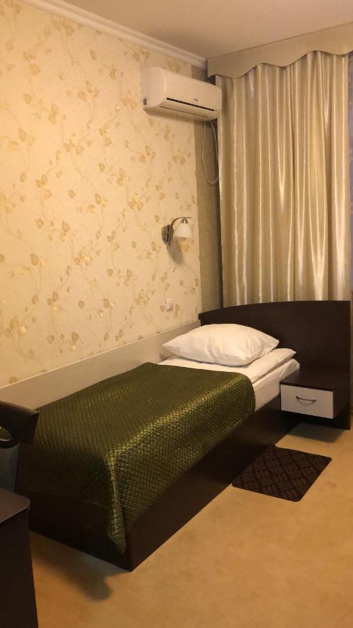 Mereke Hotel Ustʼ-Kamenogorsk Extérieur photo