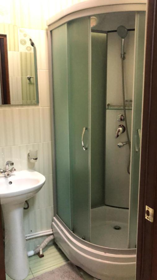 Mereke Hotel Ustʼ-Kamenogorsk Extérieur photo