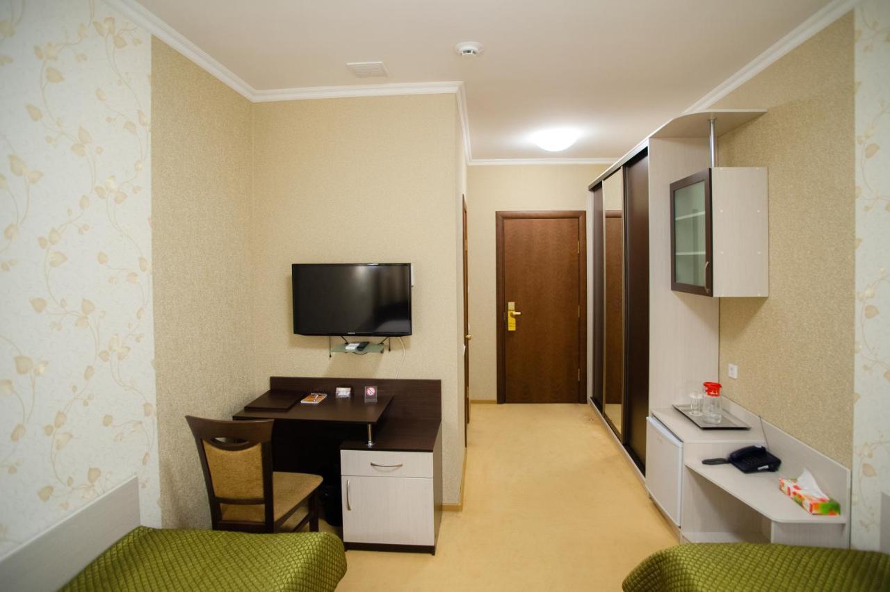 Mereke Hotel Ustʼ-Kamenogorsk Extérieur photo