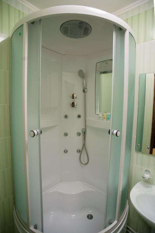 Mereke Hotel Ustʼ-Kamenogorsk Extérieur photo