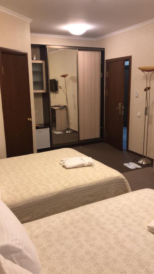 Mereke Hotel Ustʼ-Kamenogorsk Extérieur photo